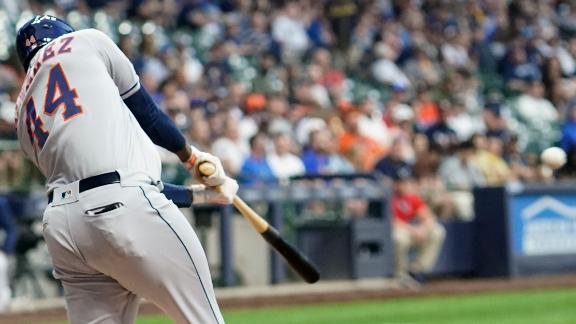 Astros hit 5 home runs in rout of Brewers