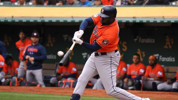 Alvarez hits 2 of Astros’ 7 HRs in 10-1 win over A’s, who fall to 10-45
