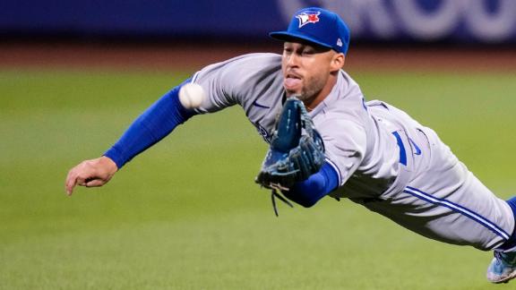 Jays' Chris Bassitt beats Mets while wife is in labor, then jets