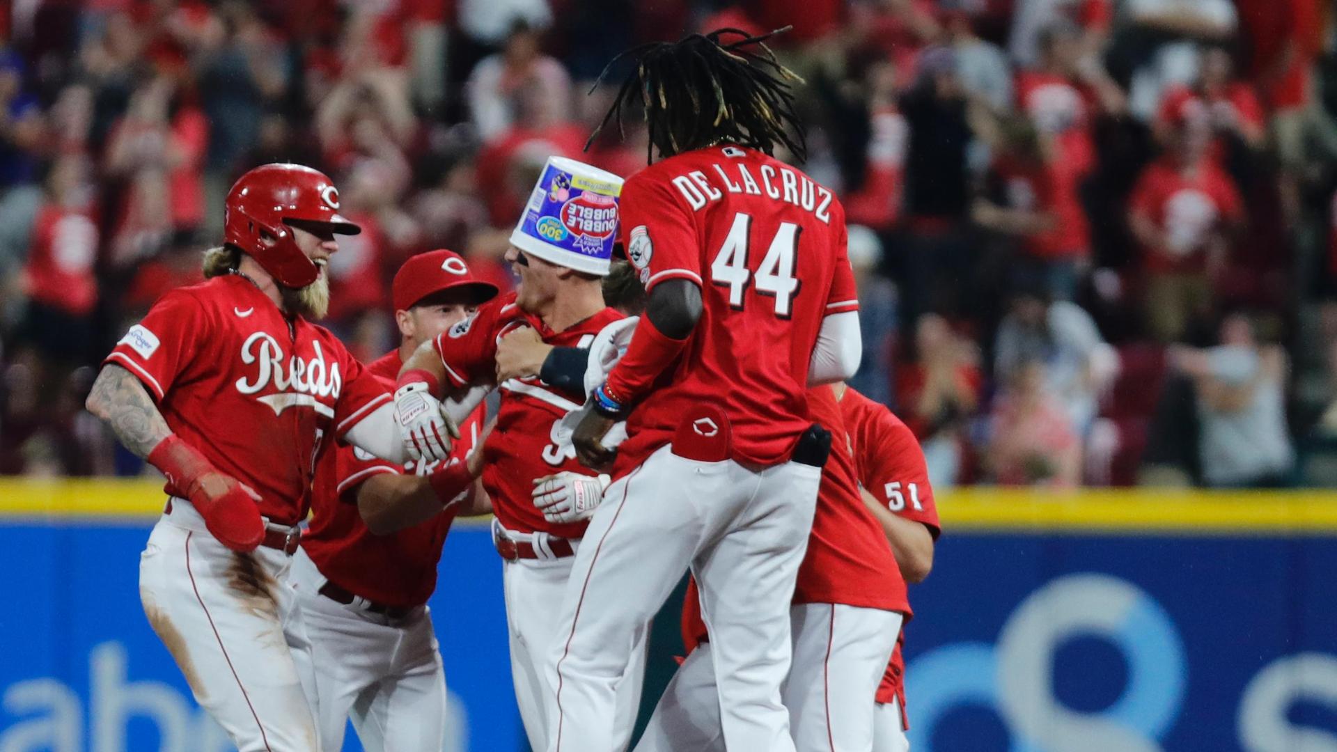 McLain hits gamewinning single in 9th, Reds rally past Dodgers 98