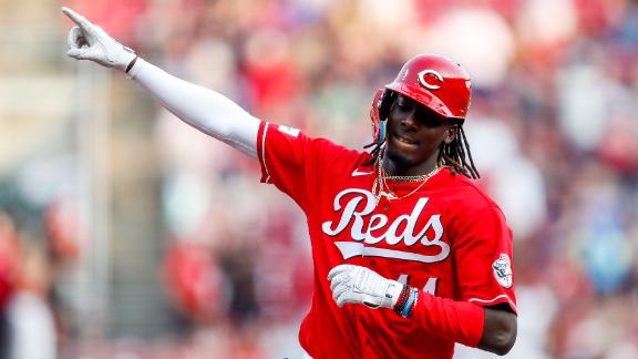 Reds' De La Cruz hits 1st homer, Dodgers skid at 4 with 8-6 loss