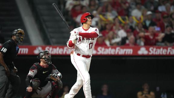 Angels' Shohei Ohtani blasts 493-foot home run, becomes first