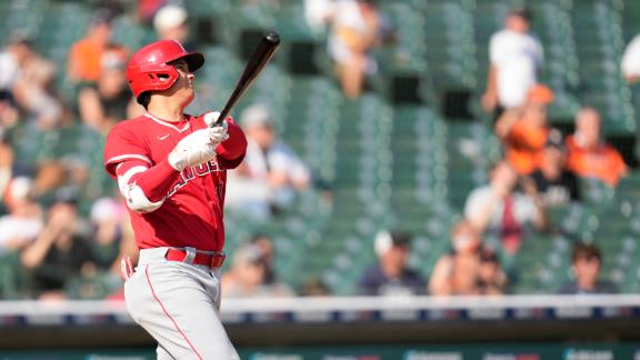 Shohei Ohtani throws 1-hit shutout and hits 2 HRs day after Angels