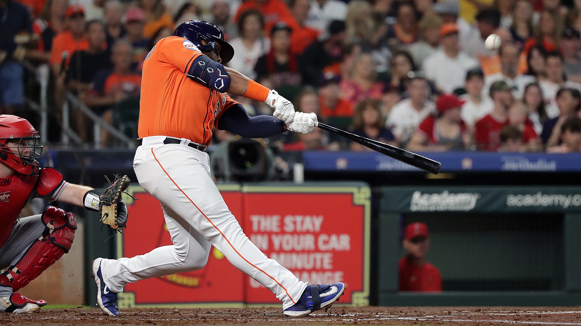 Singleton Baseball Singleton homers twice in Verlander's 500th start to lead Astros over ...