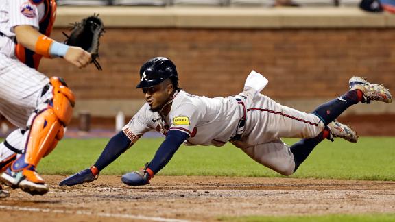 Cardinals fumble away Opening Day, Contreras leaves St. Louis debut with a  right-knee injury