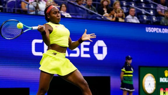 Coco Gauff shines early to grab first set