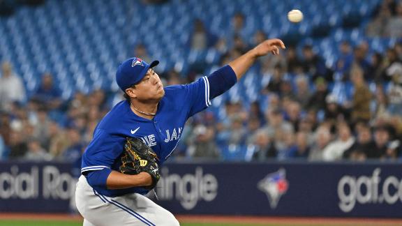 Rangers pitcher Max Scherzer exits start vs. Blue Jays due to right triceps  spasm