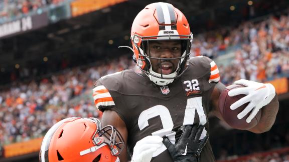 Myles Garrett, Cleveland's defense devour Titans, Deshaun Watson has 2 TD  passes in Browns' 27-3 win