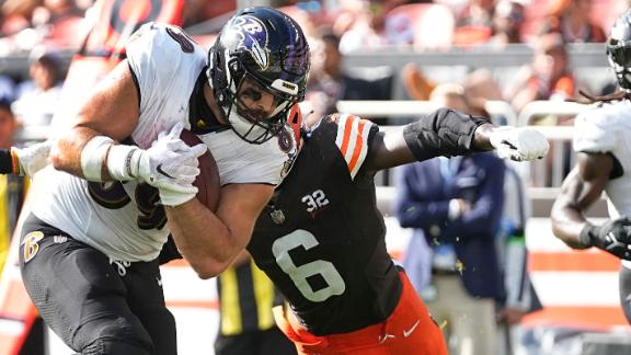 Jackson has 4 TDs as Ravens roll to 28-3 win over Browns, rookie