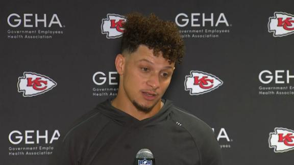 Patrick Mahomes, Chiefs hold on to beat Jets 23-20 with Taylor Swift, Aaron  Rodgers watching