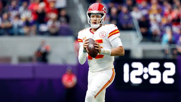 Six completions, six receivers: Patrick Mahomes' opening drive offers  glimpse of Chiefs' 2022 passing offense - ESPN - Kansas City Chiefs Blog-  ESPN