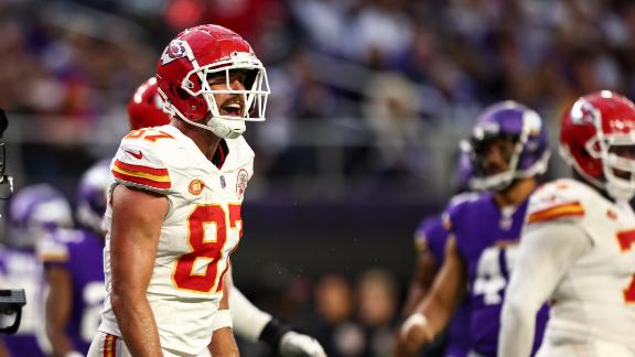 Travis Kelce Scored 4 Touchdowns! 