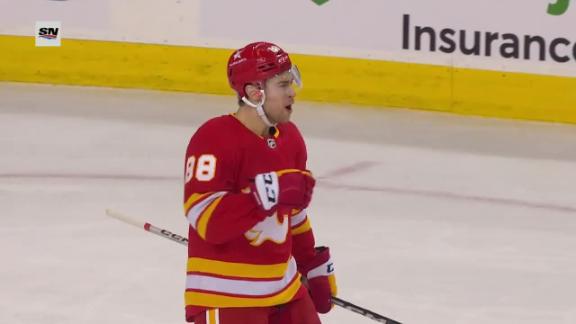 Calgary Flames - 🍞 is on a roll! Andrew Mangiapane has 3 points