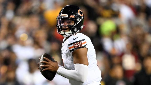 ESPN Stats & Info on X: Tonight's win over the Patriots marked the highest  scoring game for the Bears with Justin Fields under center. It's also  Chicago's first win in Foxborough in