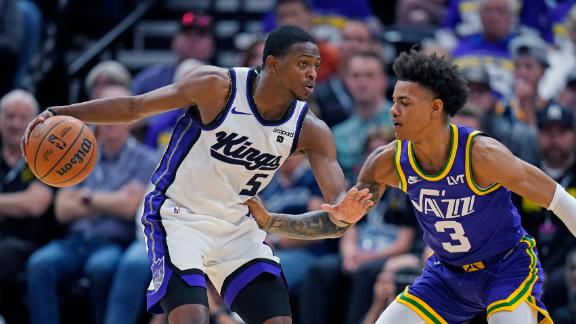 Kings' De'Aaron Fox signs with Stephen Curry's Under Armour line