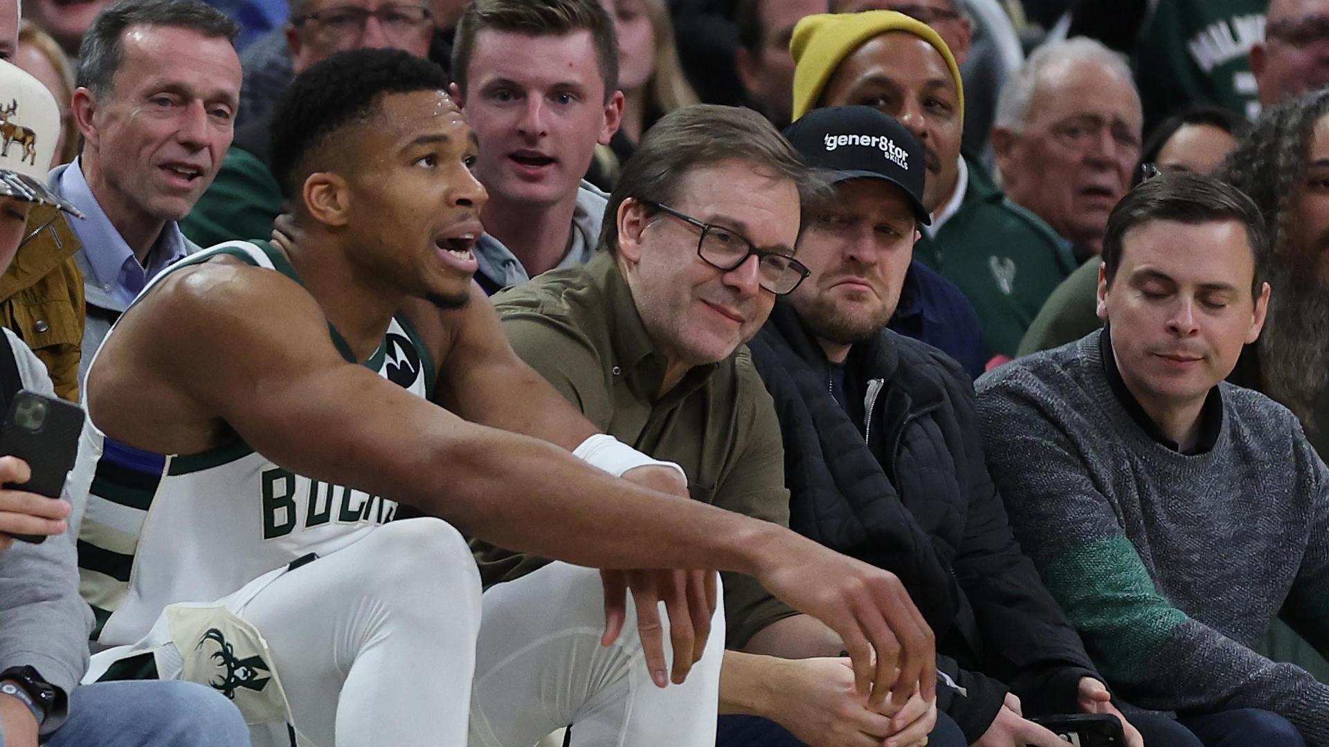 Bucks star Giannis Antetokounmpo ejected for 2nd technical foul against  Pistons - The San Diego Union-Tribune