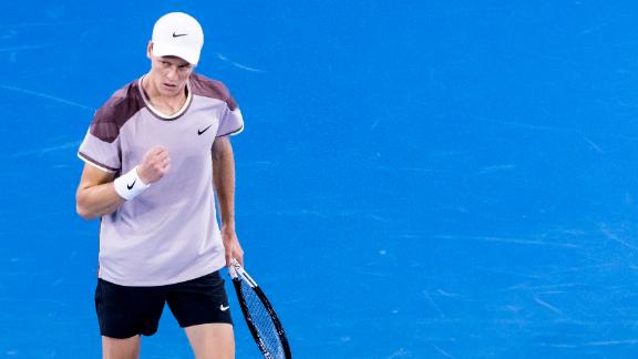 Jannik Sinner cruises into third round of Australian Open