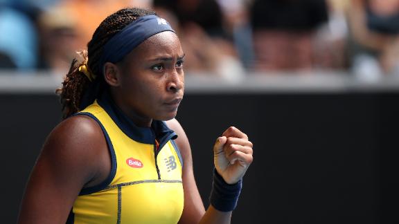 Coco Gauff eases into the 4th round at the Aussie Open