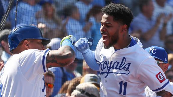 Lopez shuts down Royals as Twins begin defense of AL Central title with 4-1 win