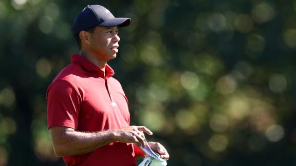 Tiger birdies Hole 2 for the first time this week