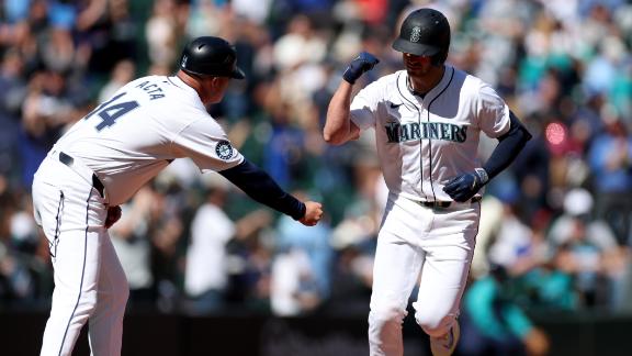 Mariners club 3 solo HRs in win over Reds