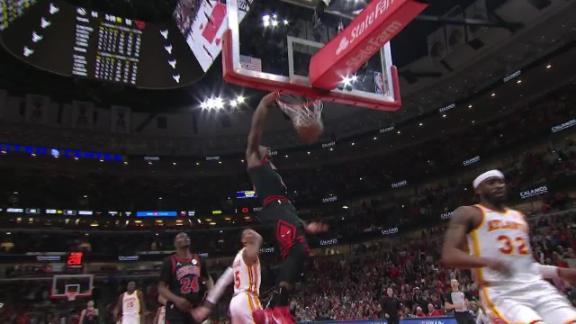 DeMar throws down emphatic one-handed dunk