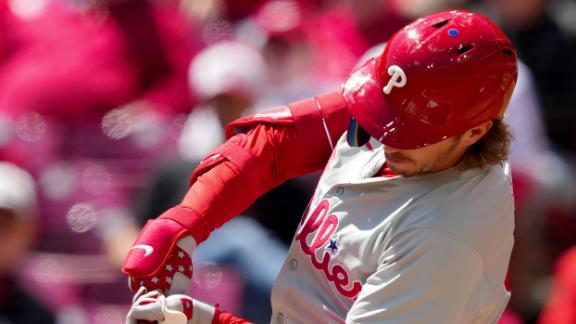 Bryce Harper homers in return from daughter s birth as Phillies beat Reds 5-0 for 5th shutout