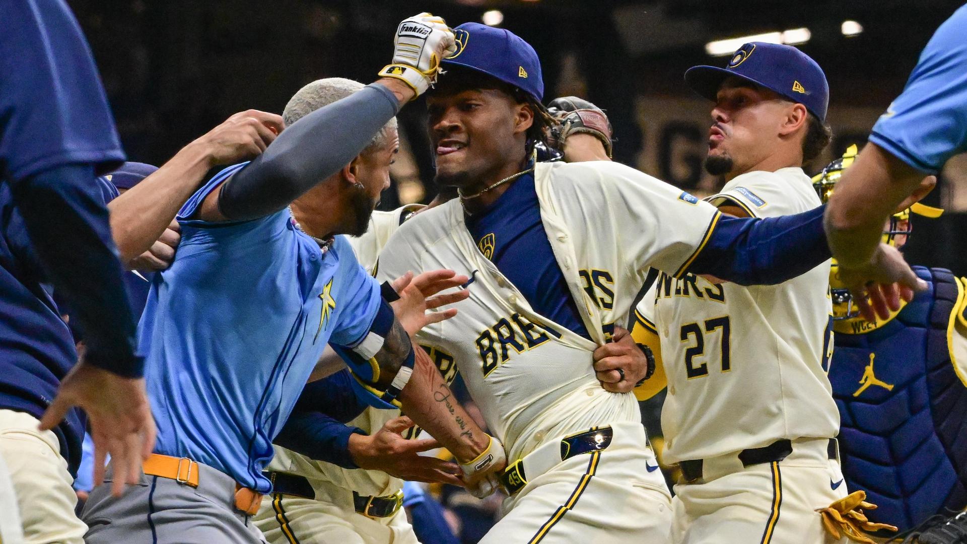 Adames powers Brewers past Rays 8-2. Uribe and Siri at center of wild brawl