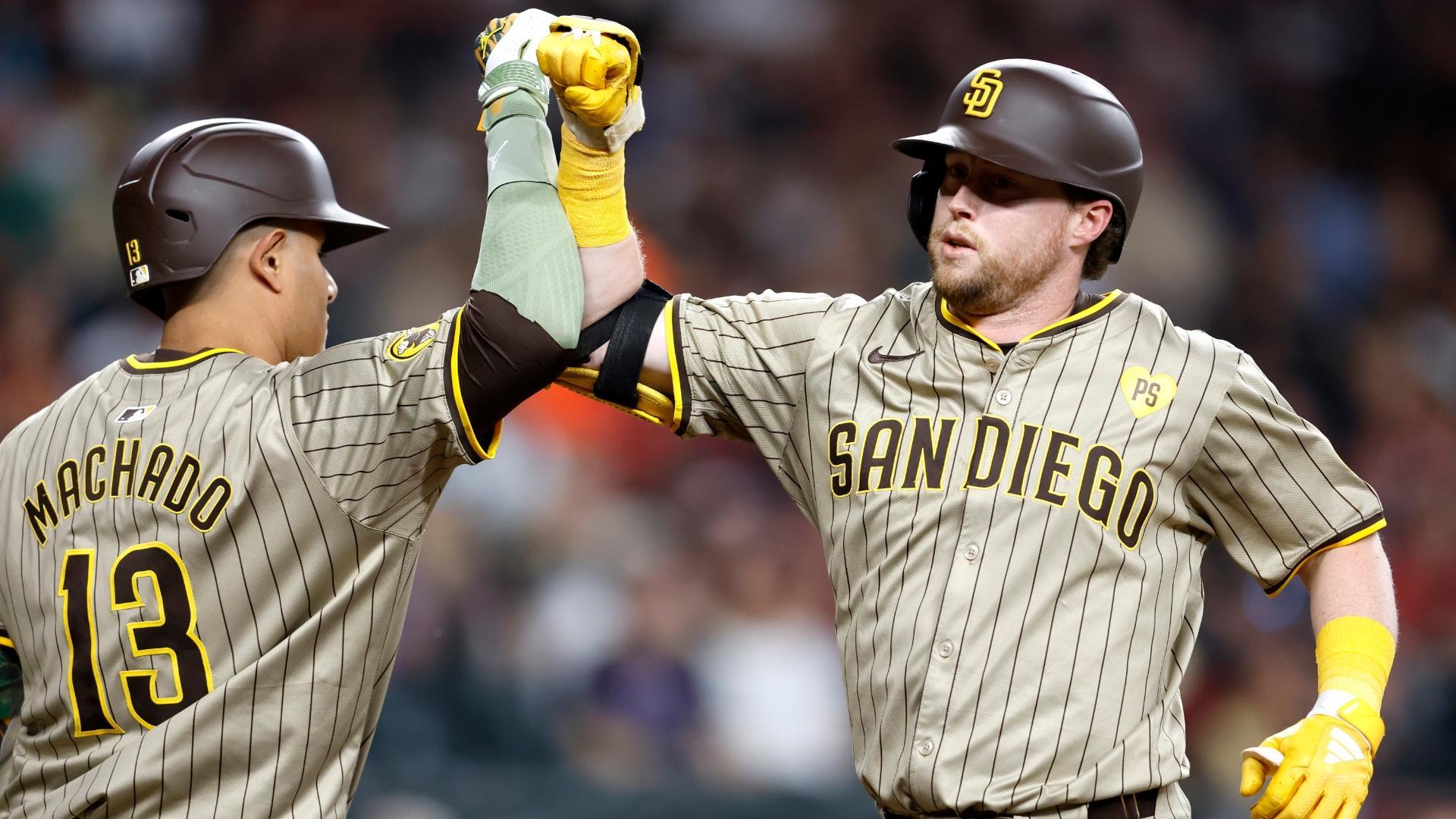 Padres win third straight with 7-1 victory over D-backs  look forward to potential Arr  ez addition