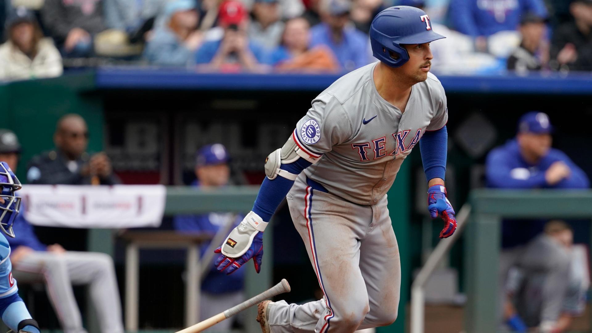 Nathaniel Lowe's 10th-inning single gives Rangers the win