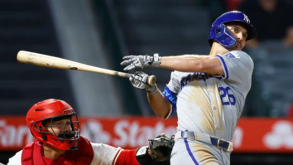 Adam Frazier hits a clutch 2-run homer in the 9th inning of the Royals  2-1 victory over the Angels