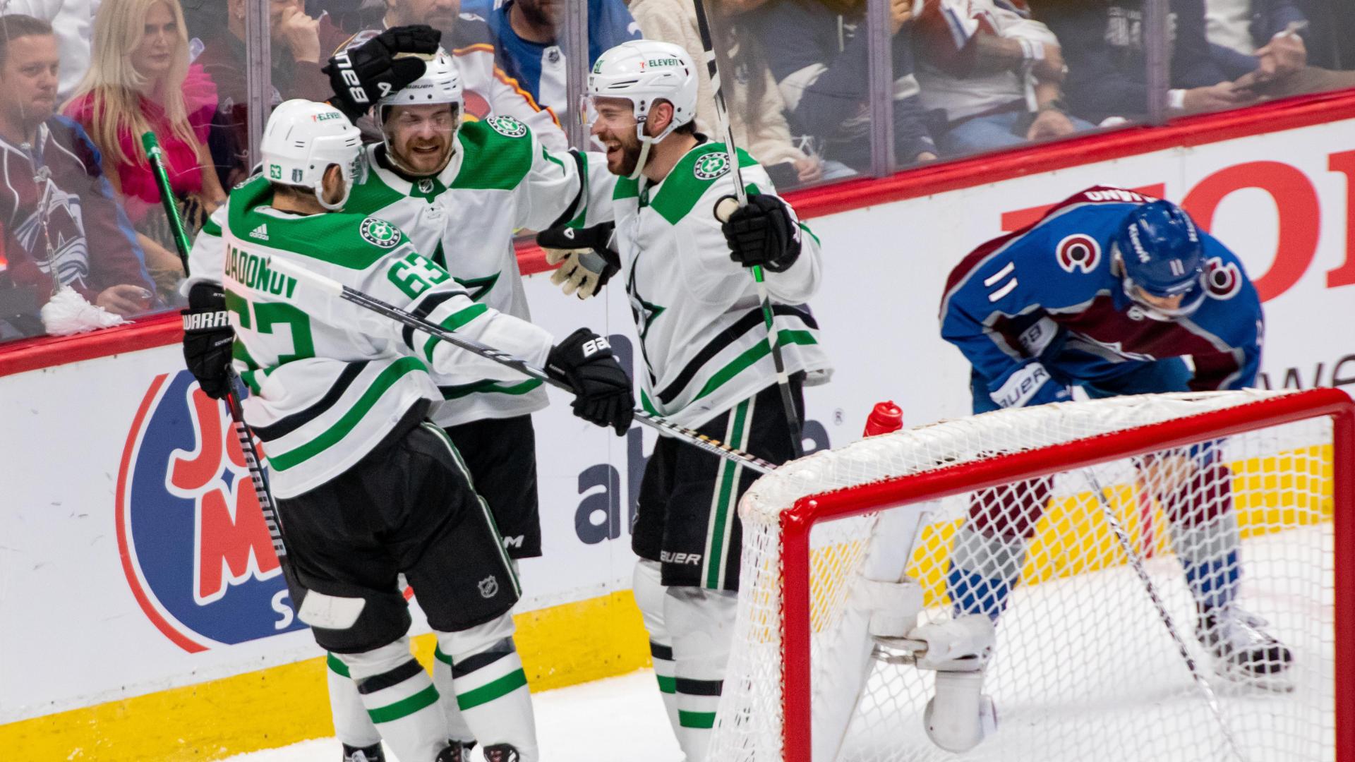 Seguin  Stankoven score two goals each to power Stars  4-1 win over Avalanche for 2-1 series lead