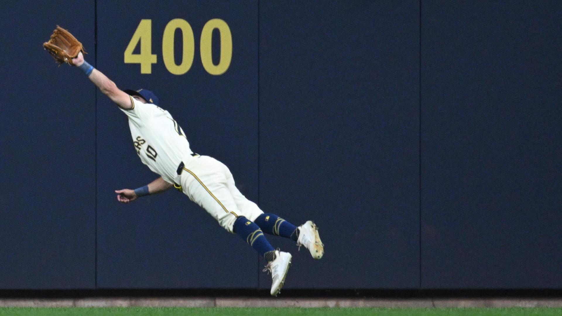 Sal Frelick shines at the plate and in the field as Brewers beat Pirates 4-3