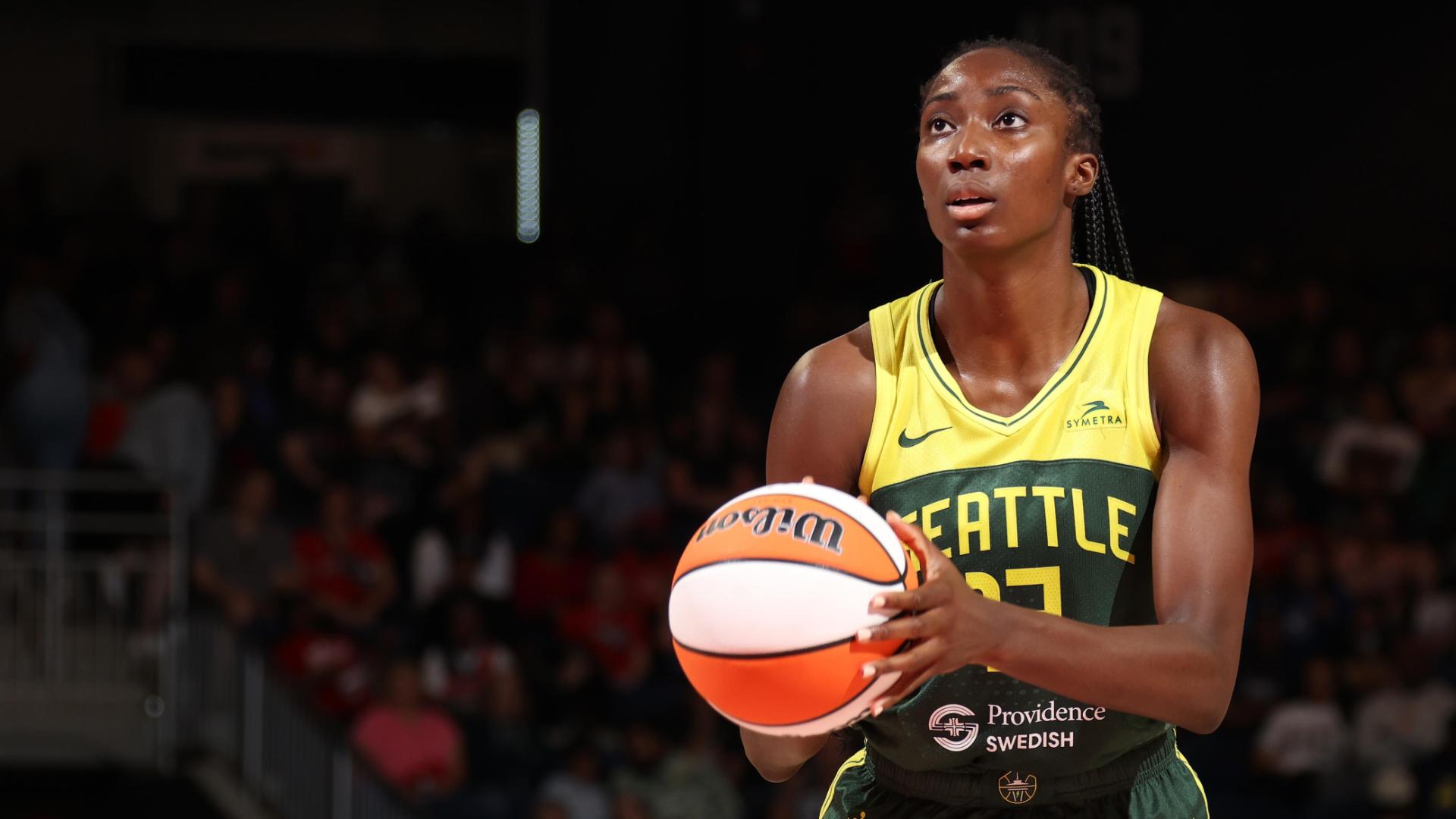 Loyd scores 25  Magbegor has double-double  Storm top Mystics 84-75 for first win