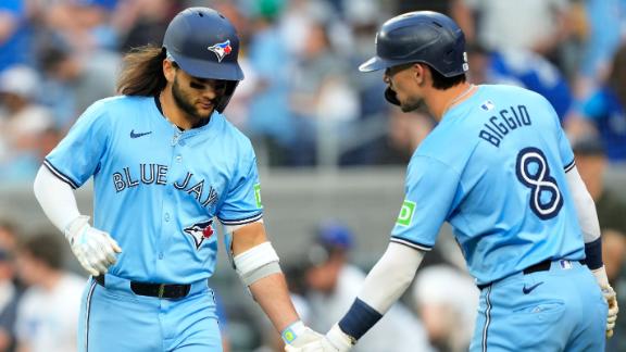 Bichette homers and drives in three  Bassitt pitches 7 innings as Blue Jays rout White Sox 9-2
