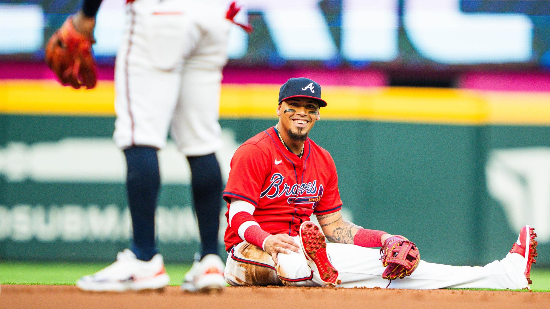 'How did they do that?!' Braves make magic with incredible play at second
