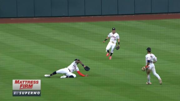 Jon Singleton’s two-run double in the eighth inning helps the Astros to a 3-1 victory over the Angels