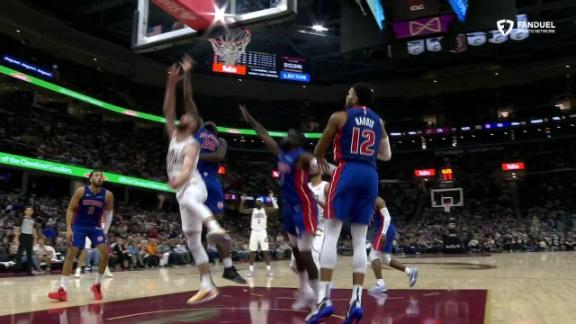 Dean Wade gets the basket plus the foul