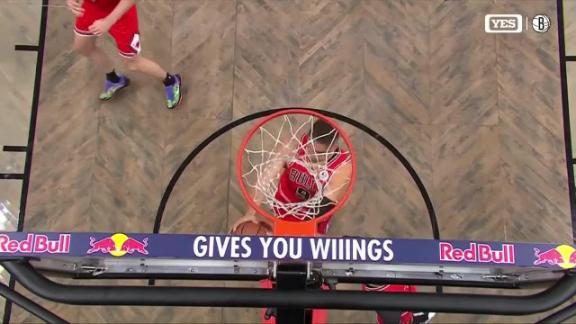 Ben Simmons shows off vision with half-court dime