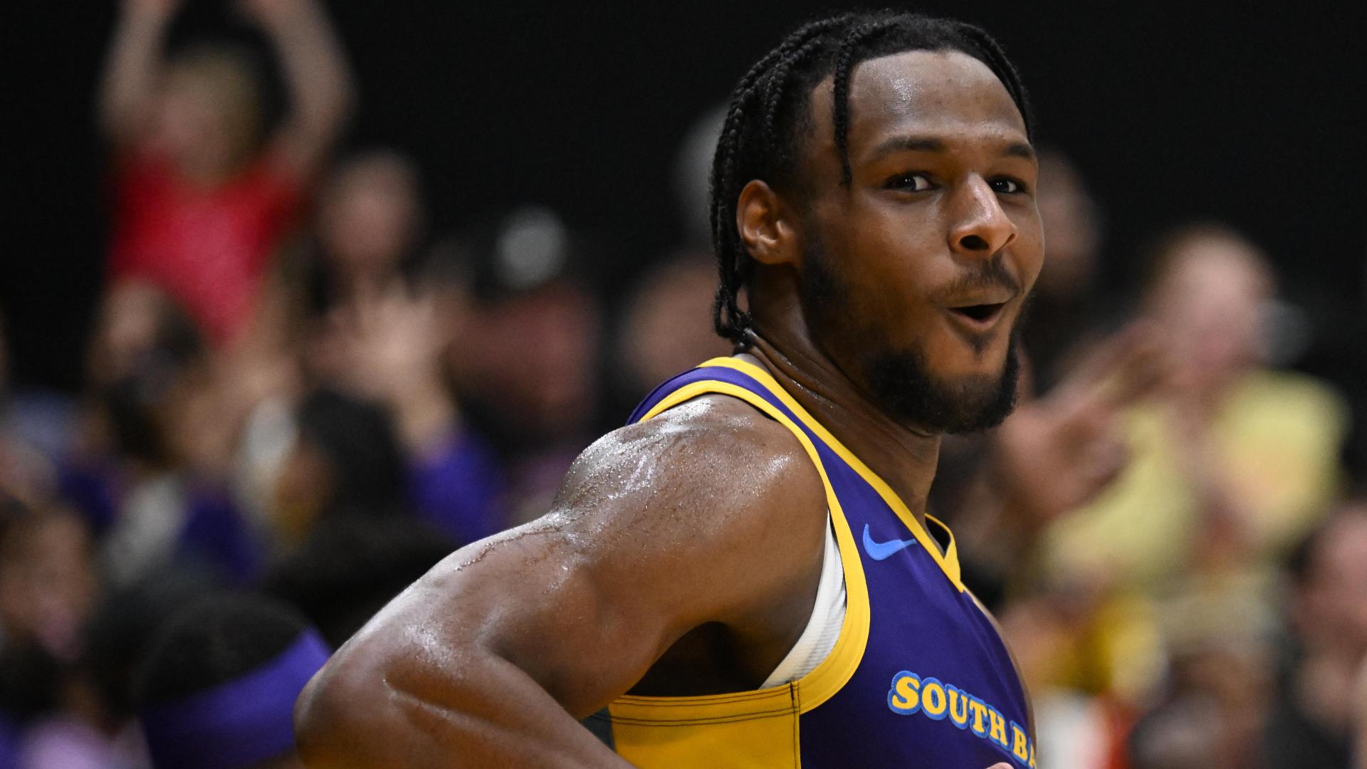 Bronny scores his first G League bucket