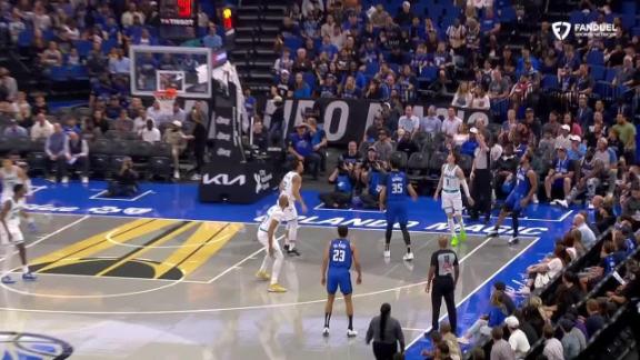 Jalen Suggs drains 3 Charlotte Hornets