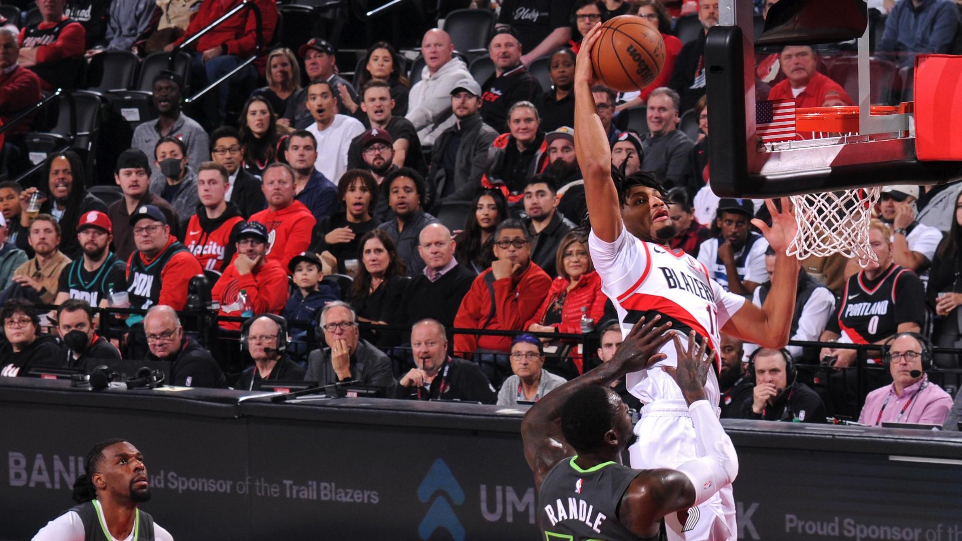 Shaedon Sharpe swoops in for an unreal putback dunk off of a Trail Blazers miss.