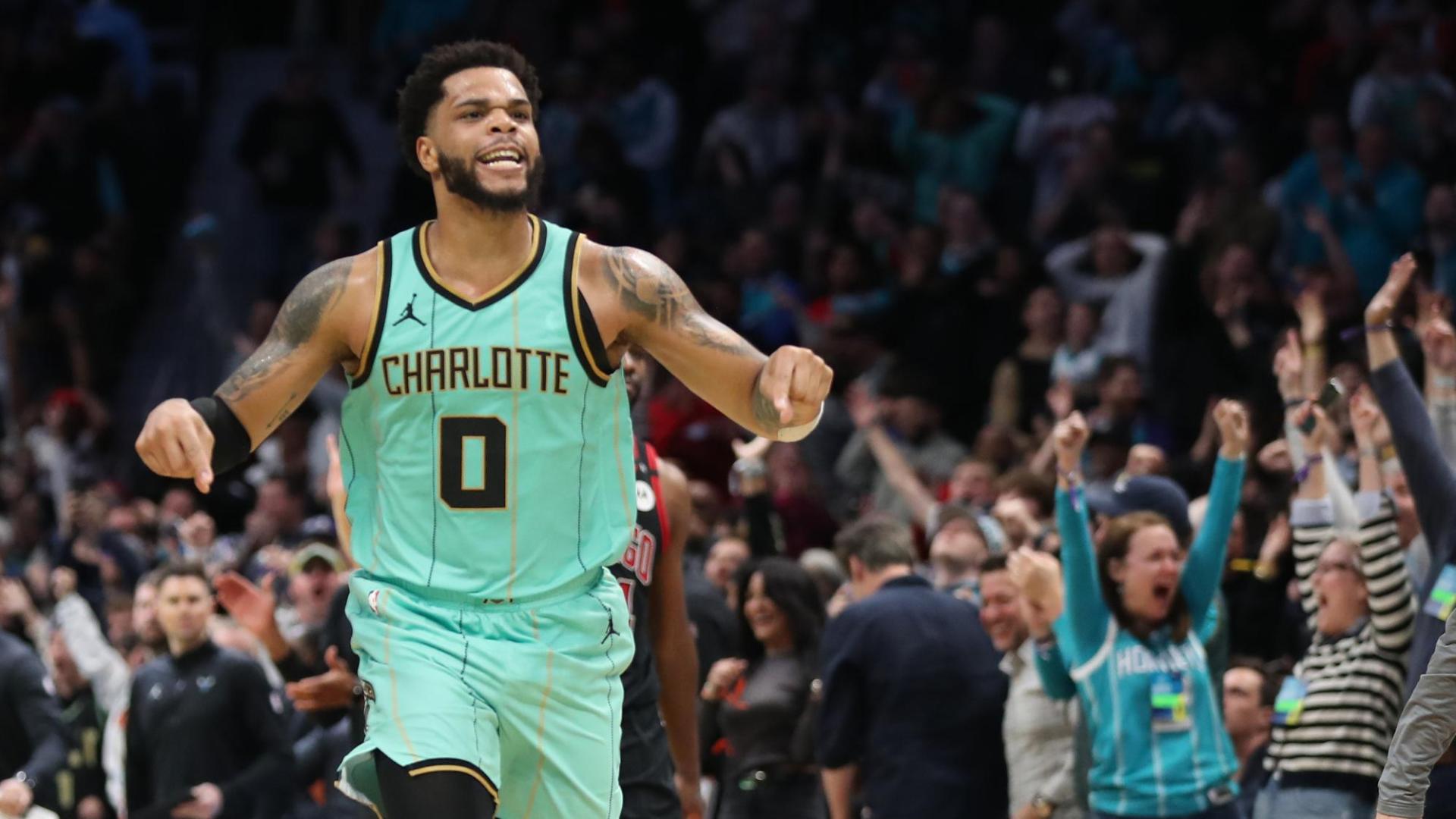 With 1.5 seconds remaining, Miles Bridges uses all his initiative to makes this superb 3-pointer to force overtime vs. the Bulls.