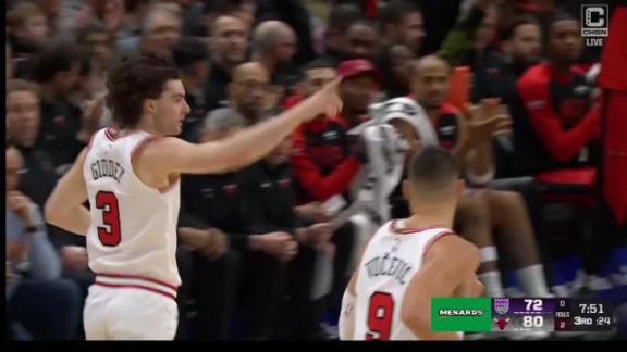 Josh Giddey posts 12 points, 11 rebounds and seven assists as the Chicago Bulls go down to the Sacramento Kings.