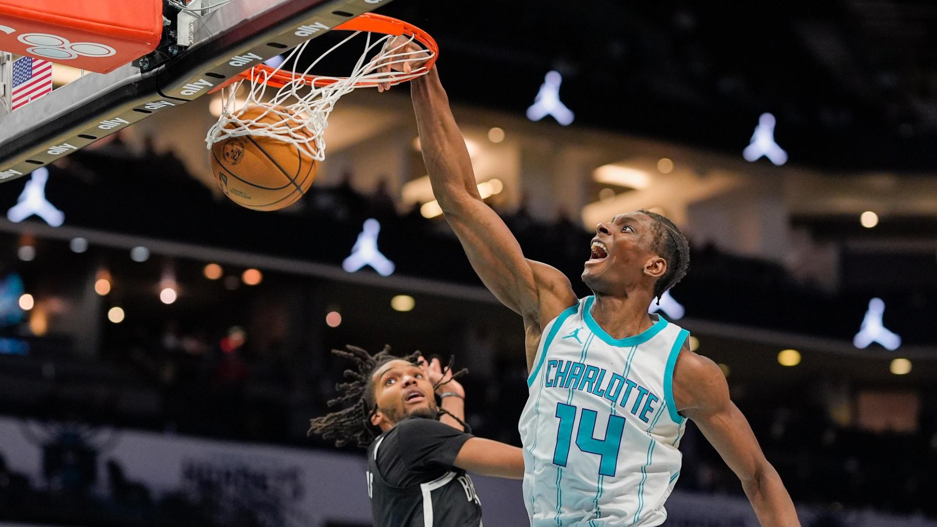 Moussa Diabate goes hard to the rim and slams home a huge dunk for the Hornets vs. the Nets.