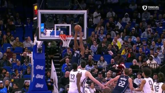 Wendell Carter Jr. gets up for alley-oop jam vs. Memphis Grizzlies