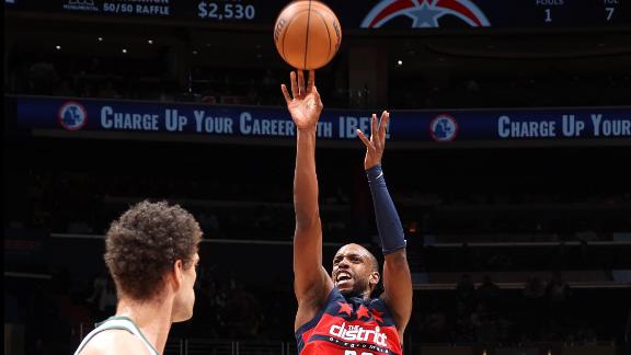 Khris Middleton starts 2-for-2 from the field in his debut game with the Wizards.