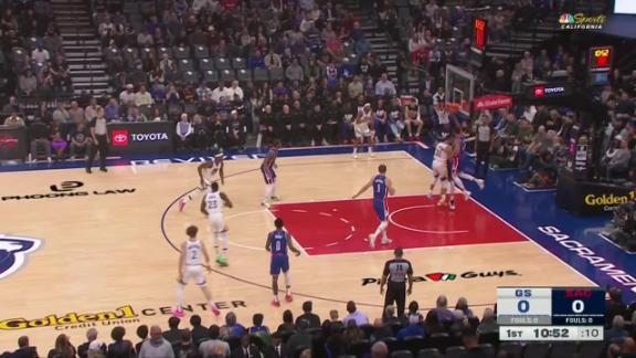 Stephen Curry connects with Moses Moody on the 3-pointer for the Warriors.
