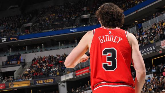 Josh Giddey posts 18 points, nine rebounds and seven assists for the Chicago Bulls in 127-112 loss to the Indiana Pacers.