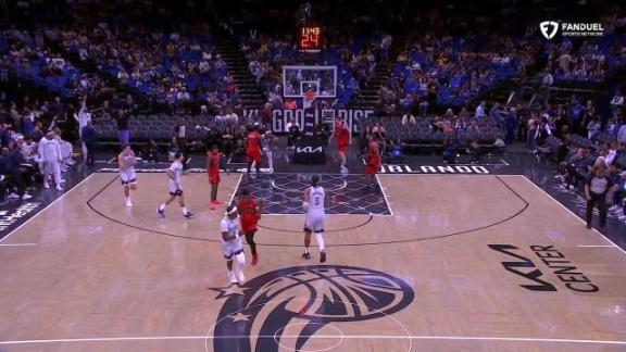 Wendell Carter Jr. takes flight for alley-oop dunk